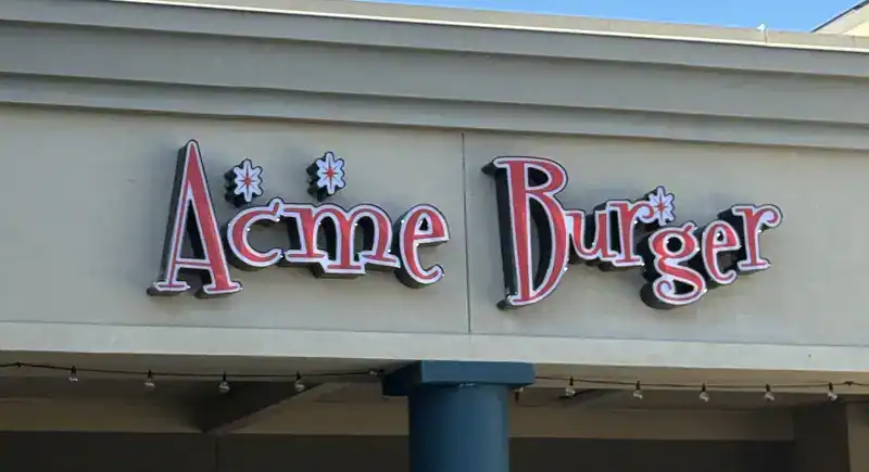 custom dimensional signs